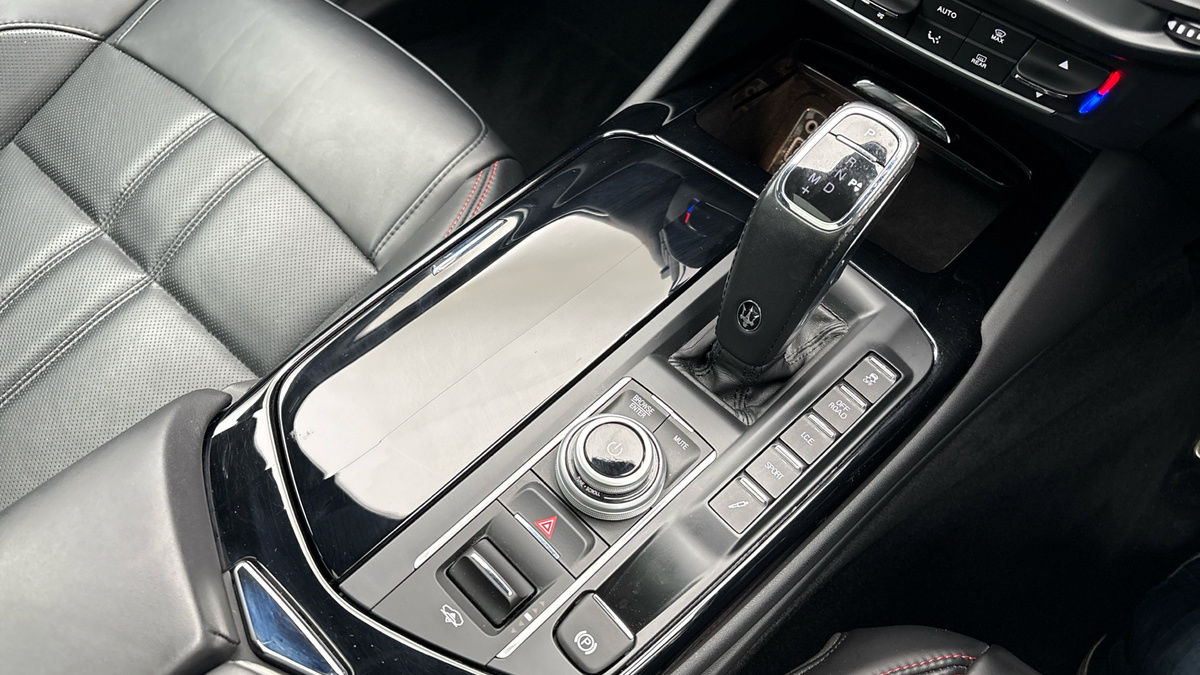 Maserati Levante Image 26