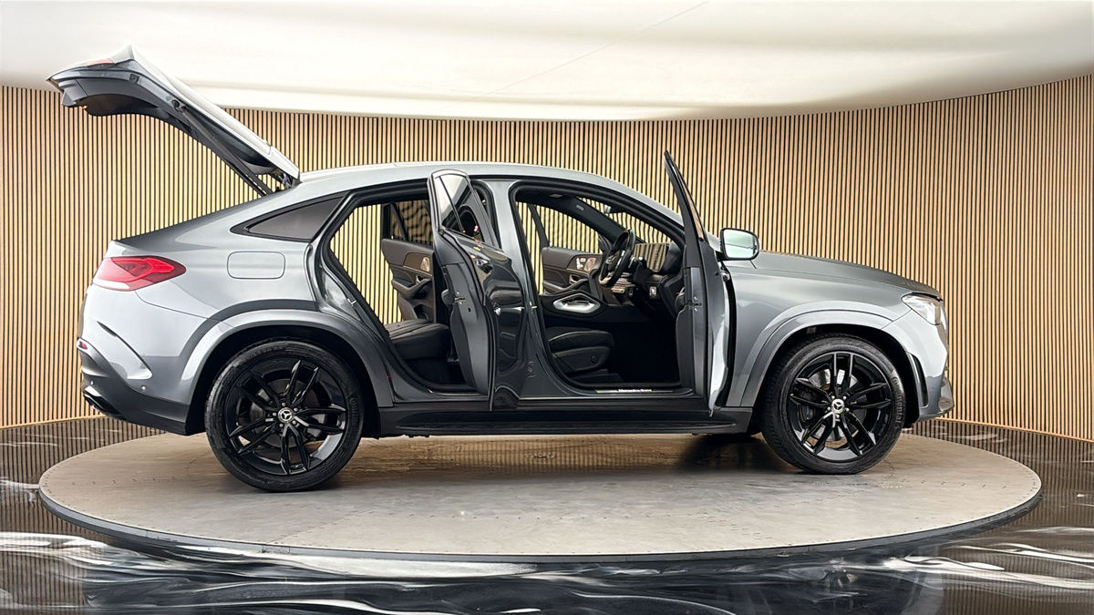 More views of Mercedes-Benz GLE