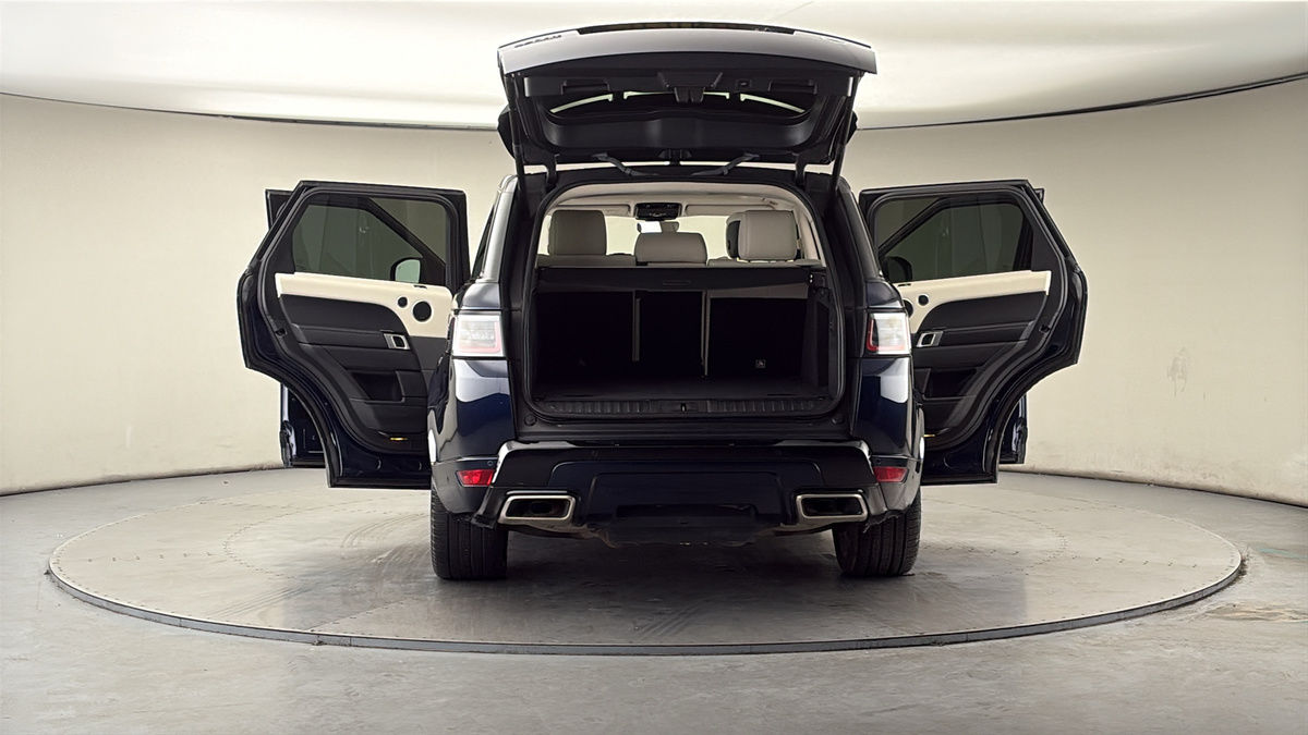 More views of Land Rover Range Rover Sport