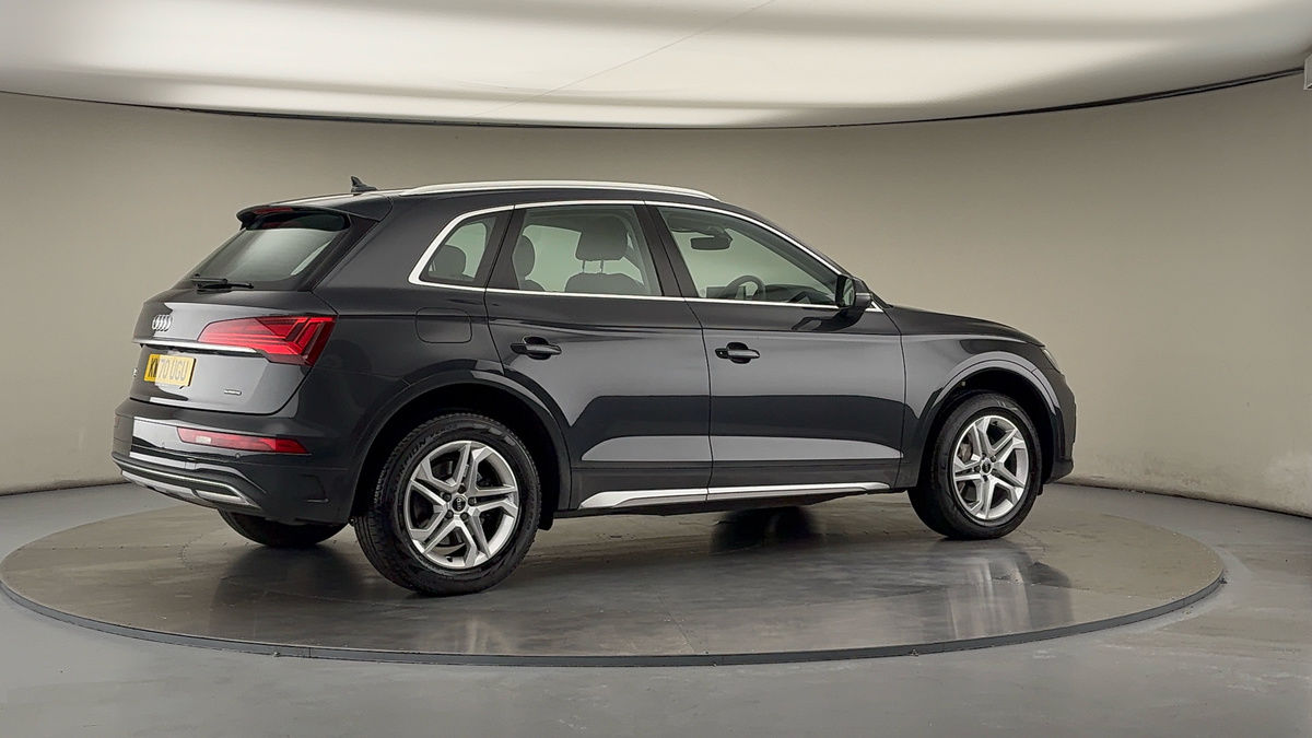 More views of Audi Q5