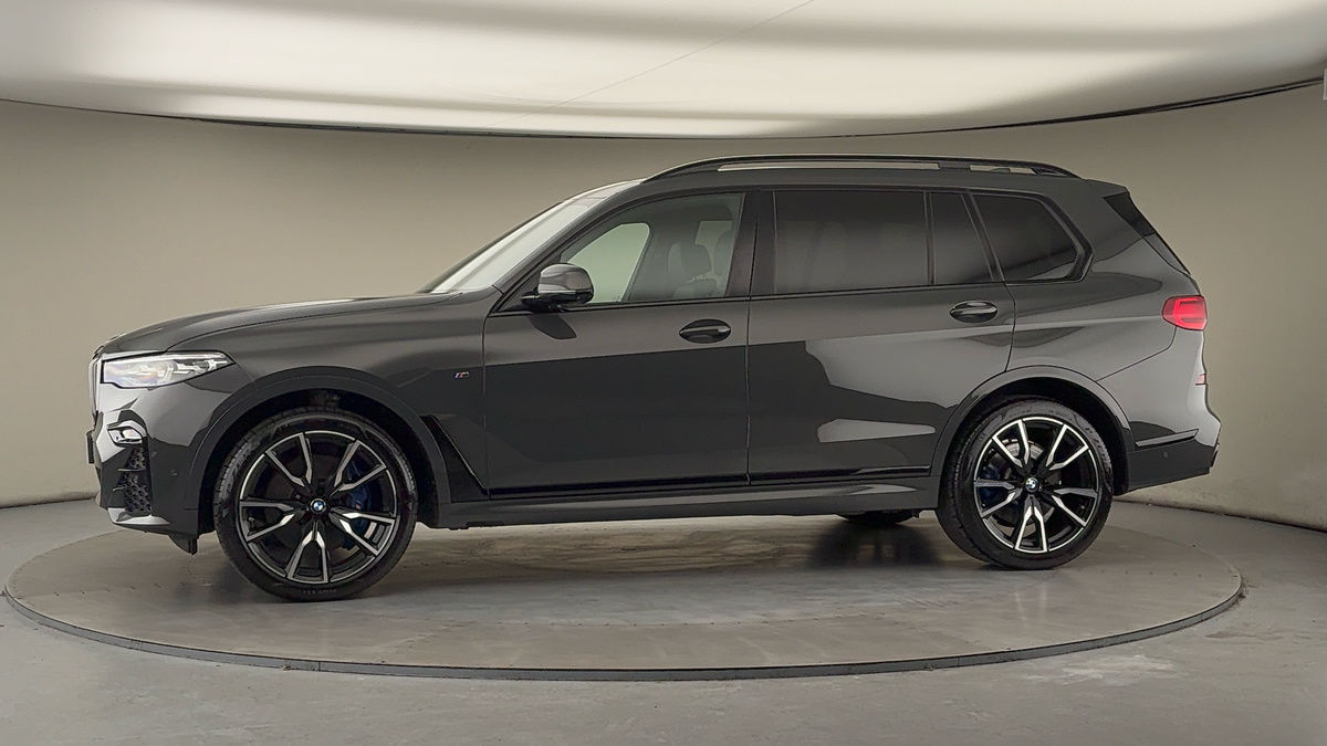 More views of BMW X7