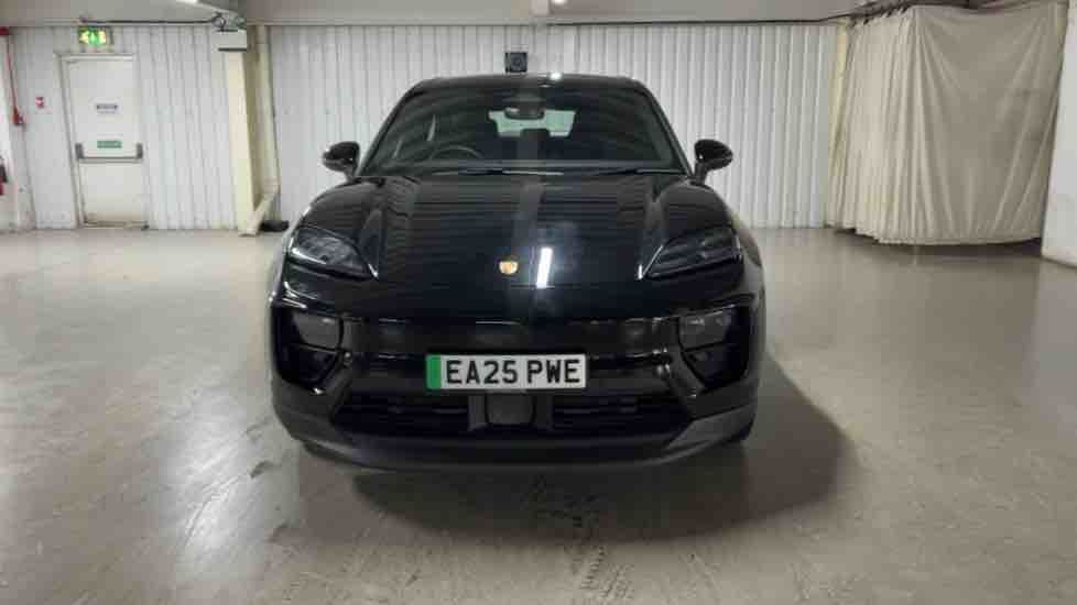 More views of Porsche Macan