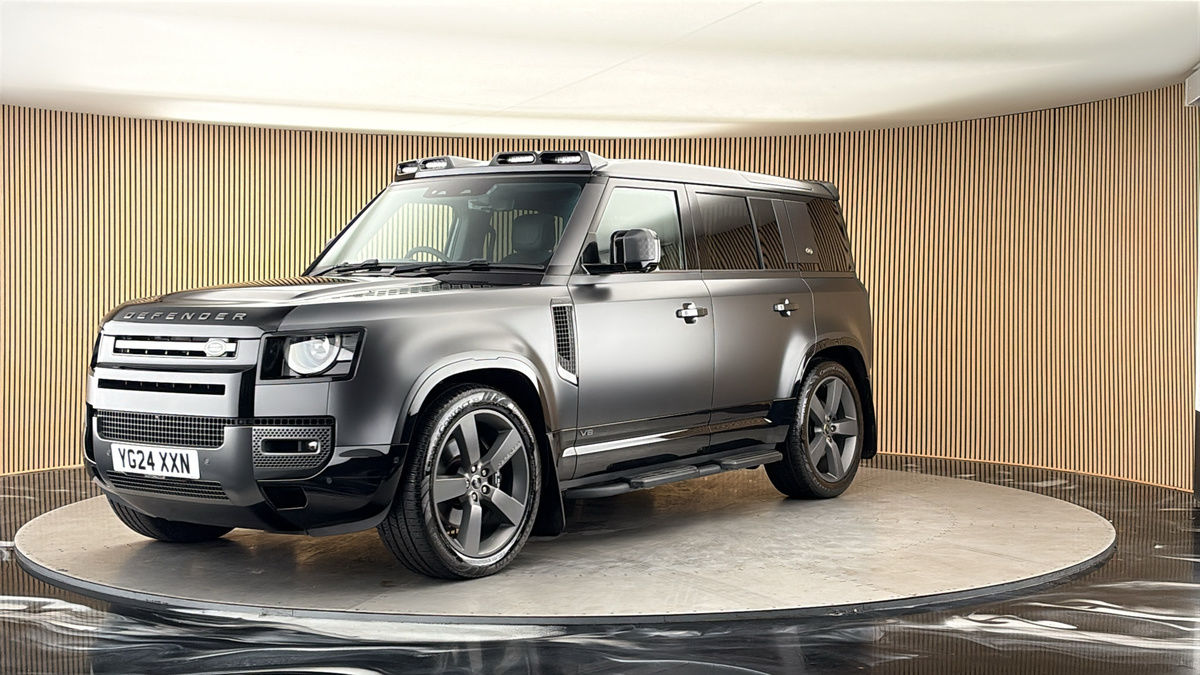 More views of Land Rover Defender 110