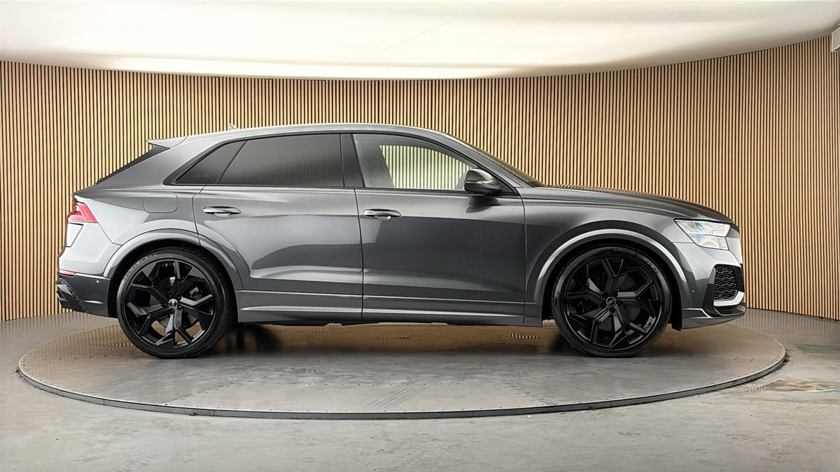 More views of Audi RSQ8