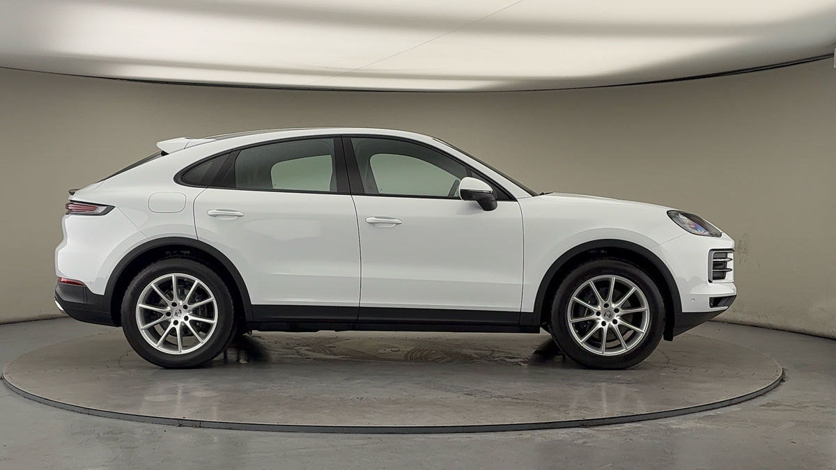 Porsche Cayenne Image 16