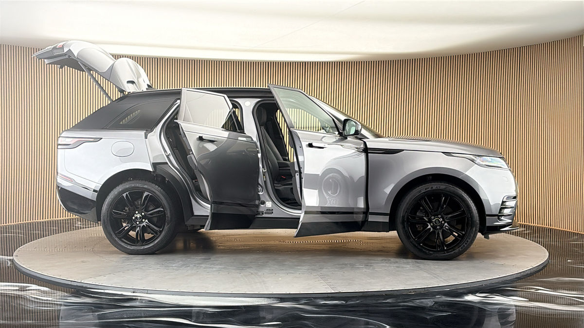 More views of Land Rover Range Rover Velar