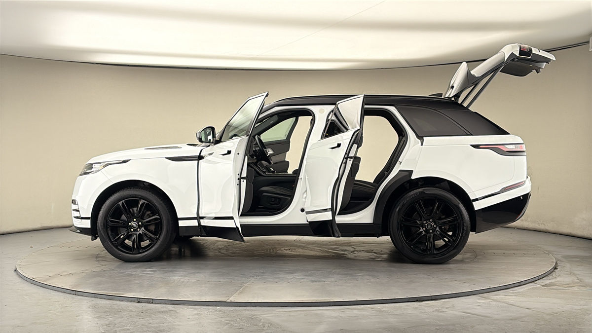 More views of Land Rover Range Rover Velar