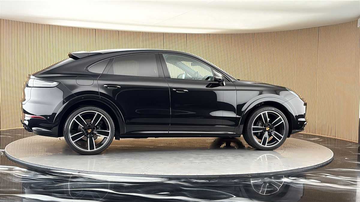 More views of Porsche Cayenne