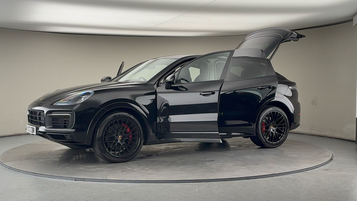 More views of Porsche Cayenne