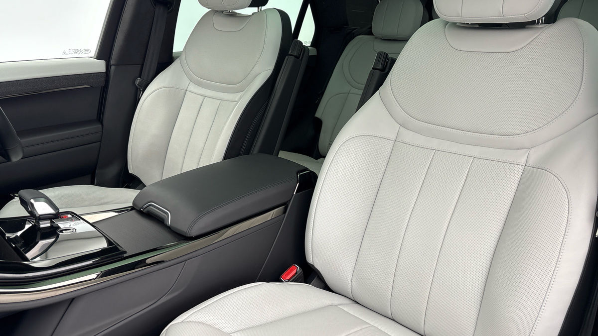 Land Rover Range Rover Sport Image 7