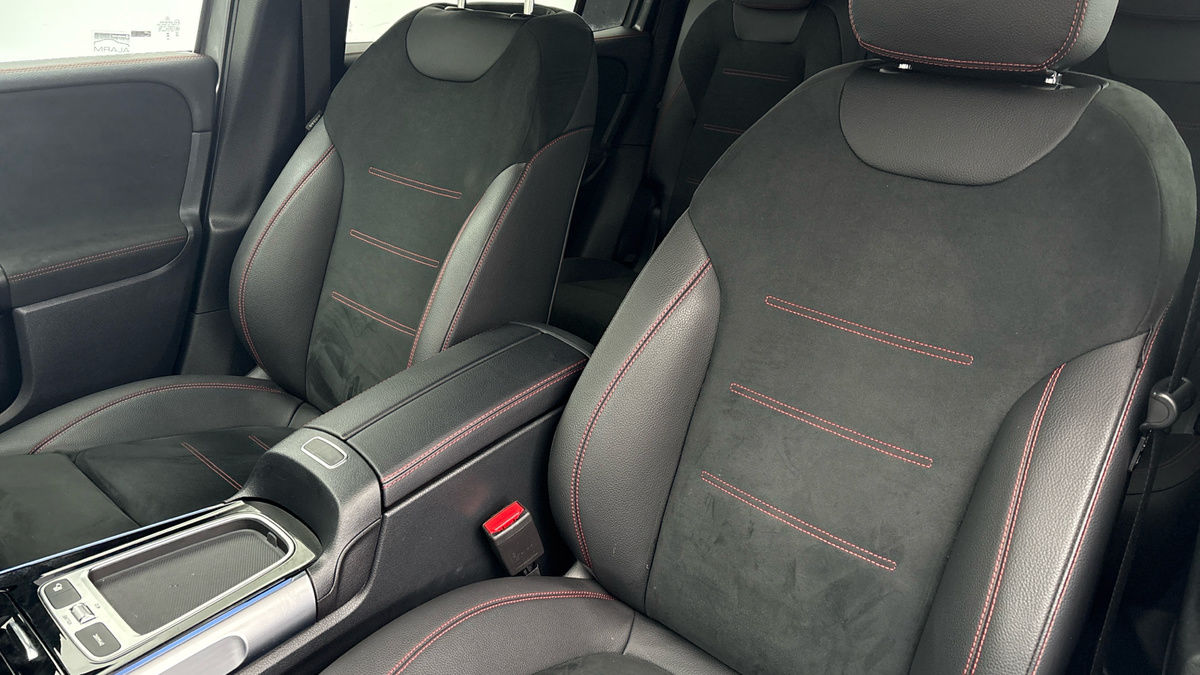 Mercedes-Benz GLB Image 7