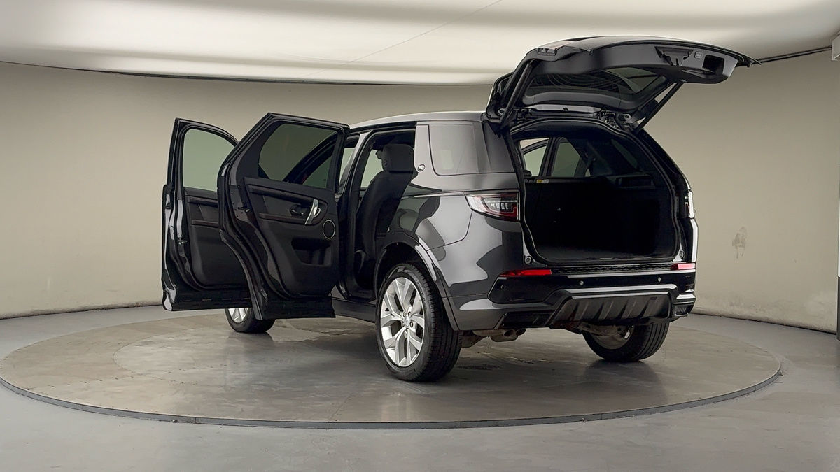 Land Rover Discovery Sport Image 23