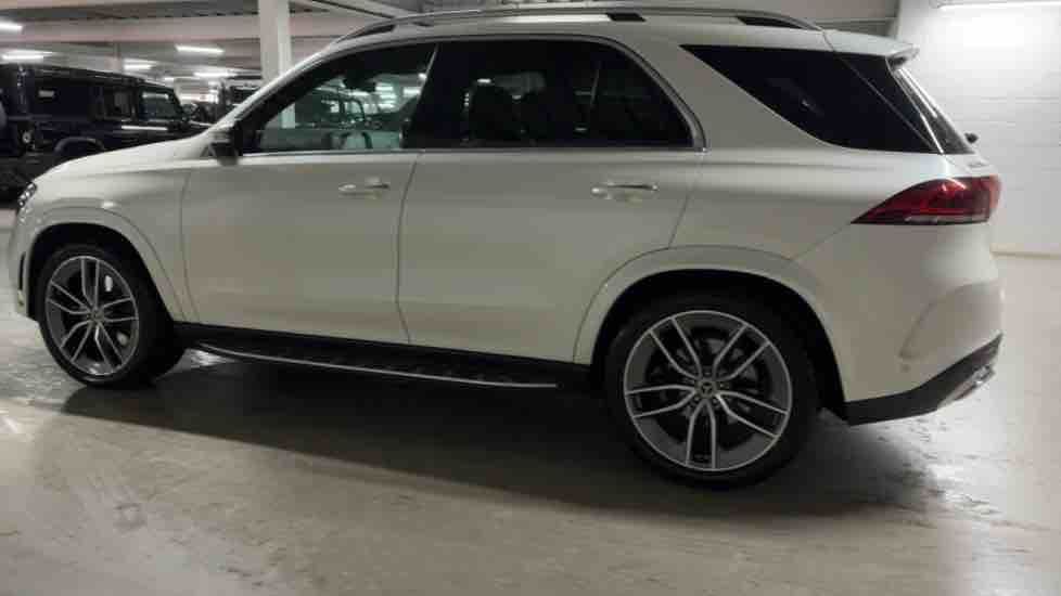 More views of Mercedes-Benz GLE