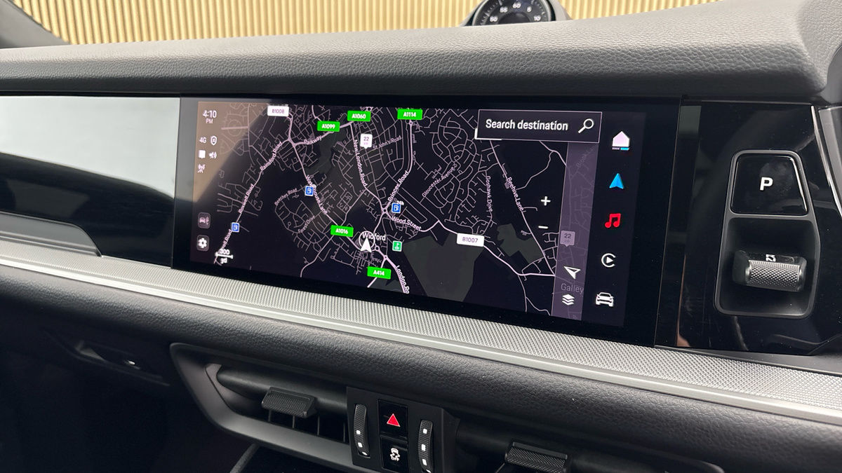 Porsche Cayenne Image 17