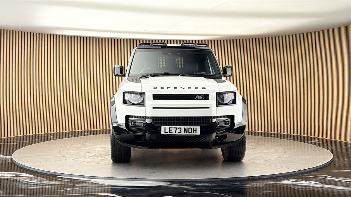 More views of Land Rover Defender 90