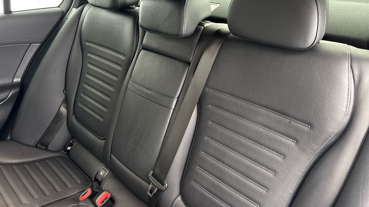 Mercedes-Benz C Class Image 8