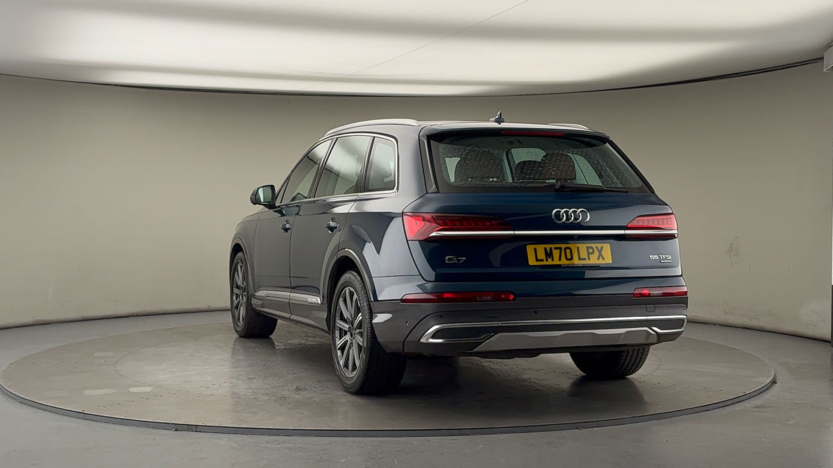 More views of Audi Q7