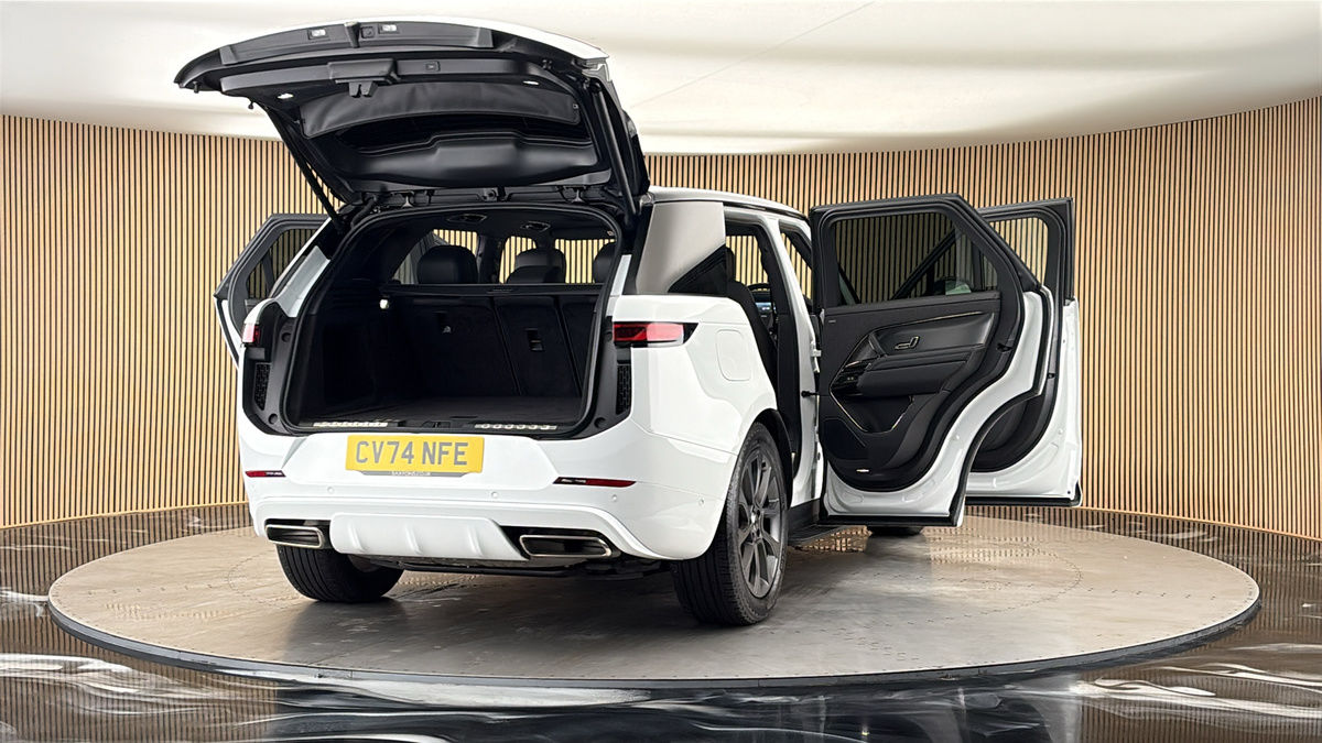 More views of Land Rover Range Rover Sport