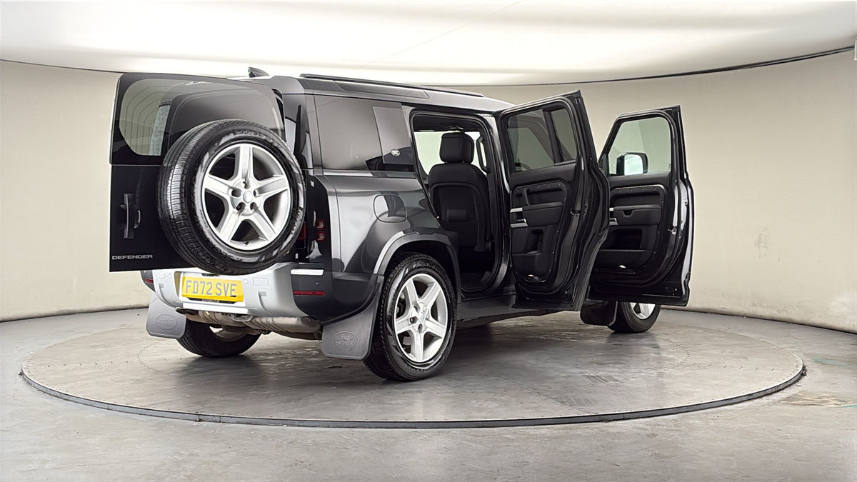 More views of Land Rover Defender 110