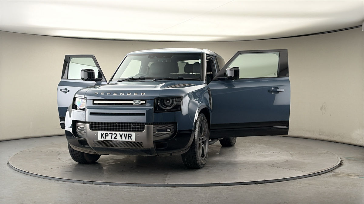 More views of Land Rover Defender 90