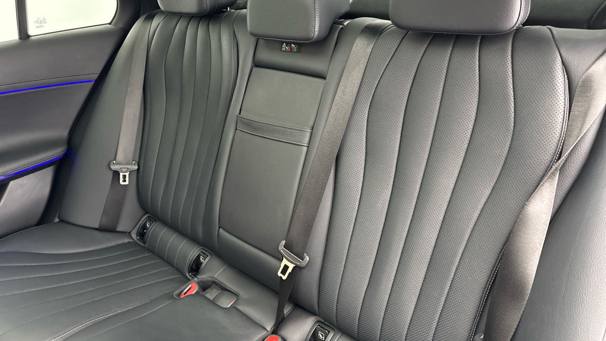Mercedes-Benz E Class Image 8