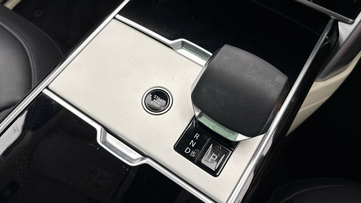 Land Rover Range Rover Image 25
