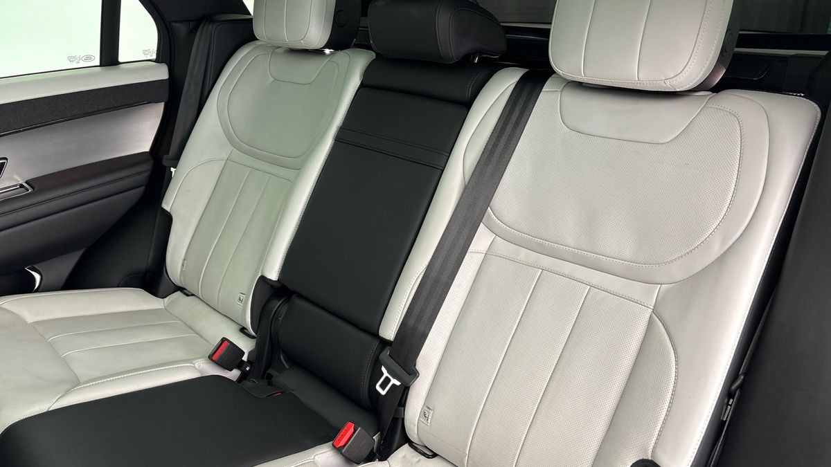 Land Rover Range Rover Sport Image 8