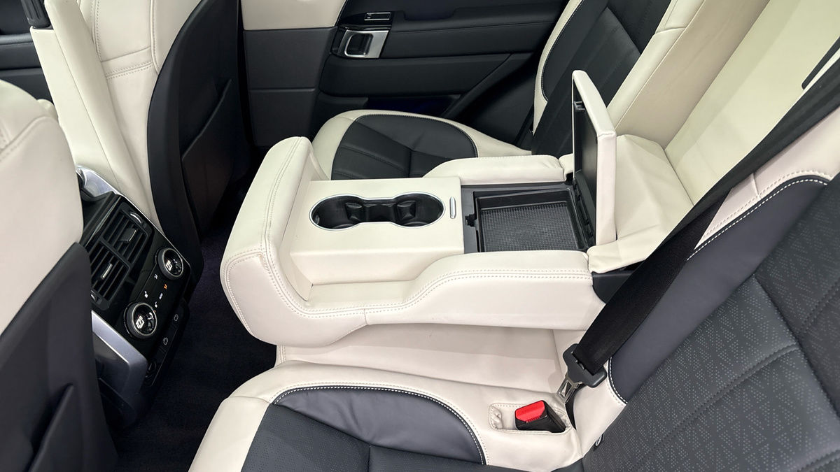 Land Rover Range Rover Sport Image 9