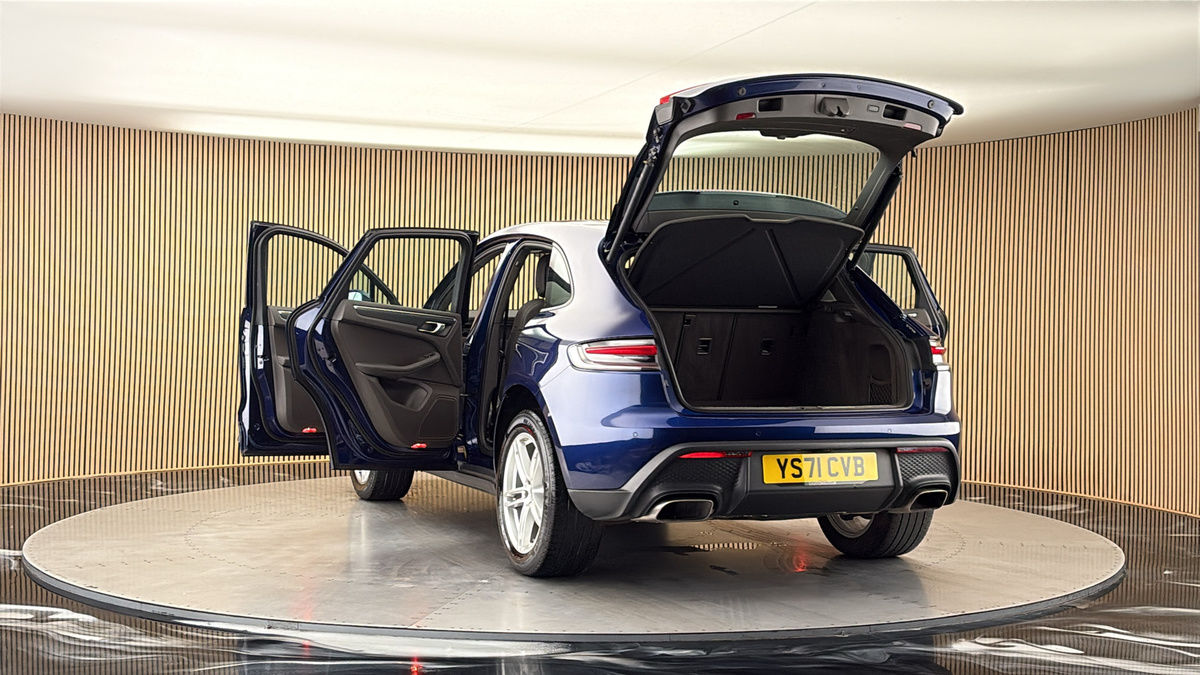 More views of Porsche Macan