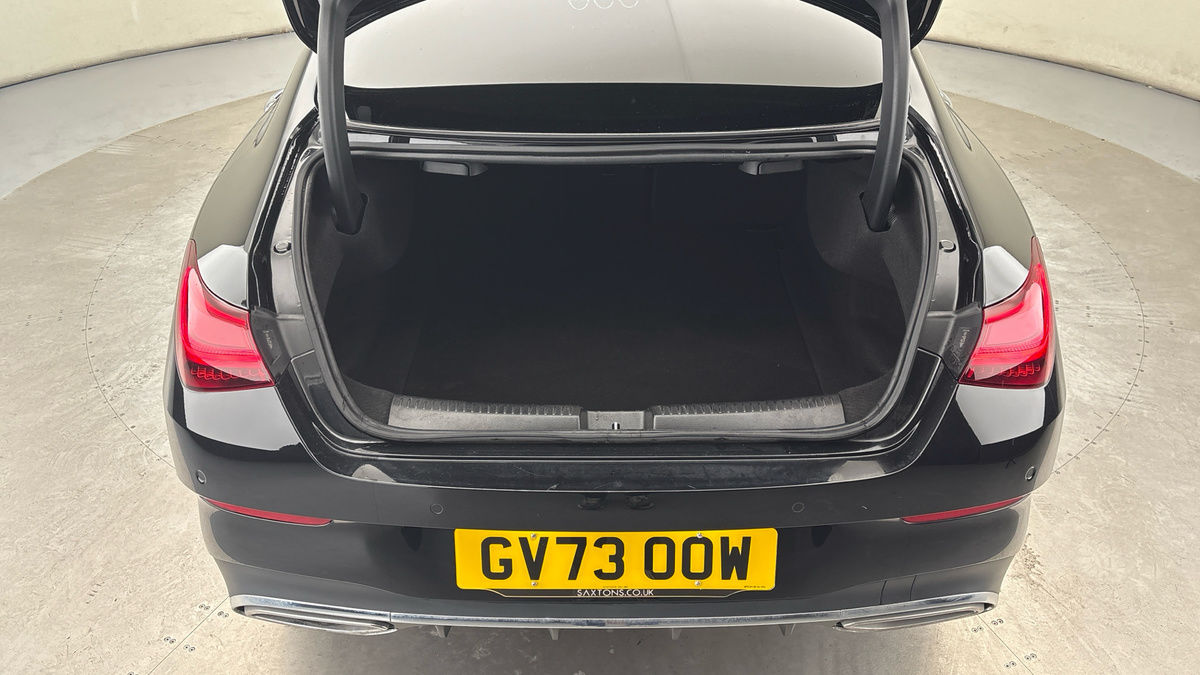 Mercedes-Benz CLA Image 11