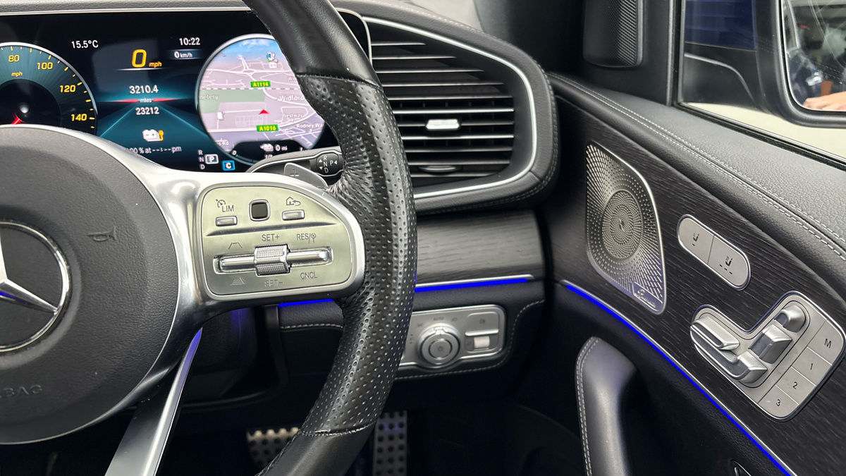 Mercedes-Benz GLE Image 14