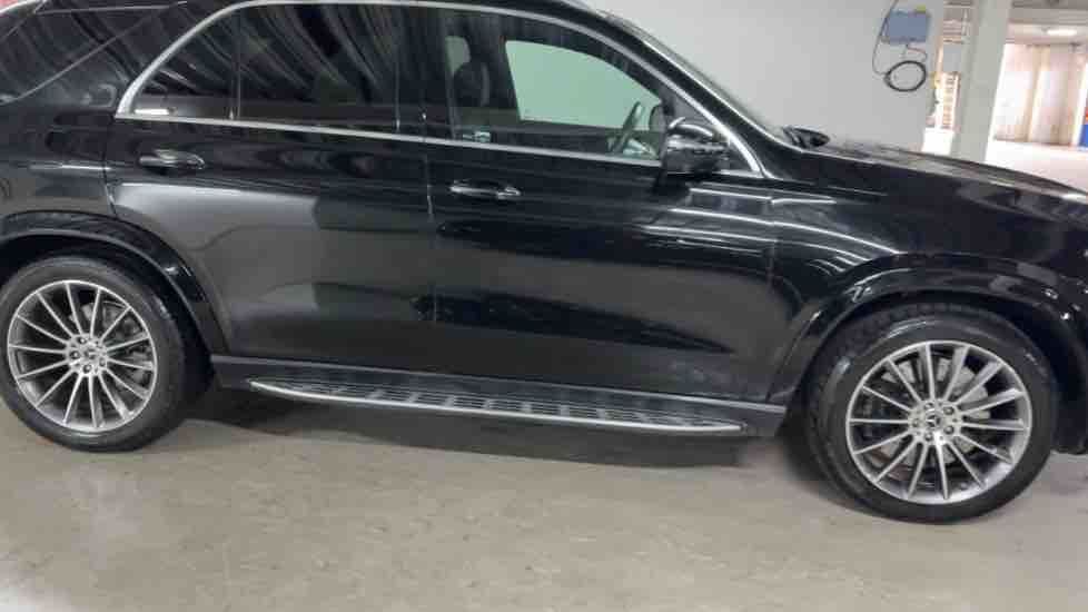 More views of Mercedes-Benz GLE