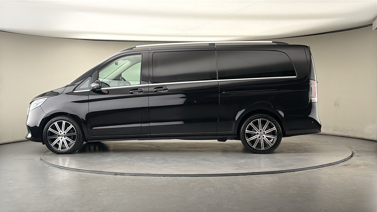 Mercedes-Benz V Class Image 15