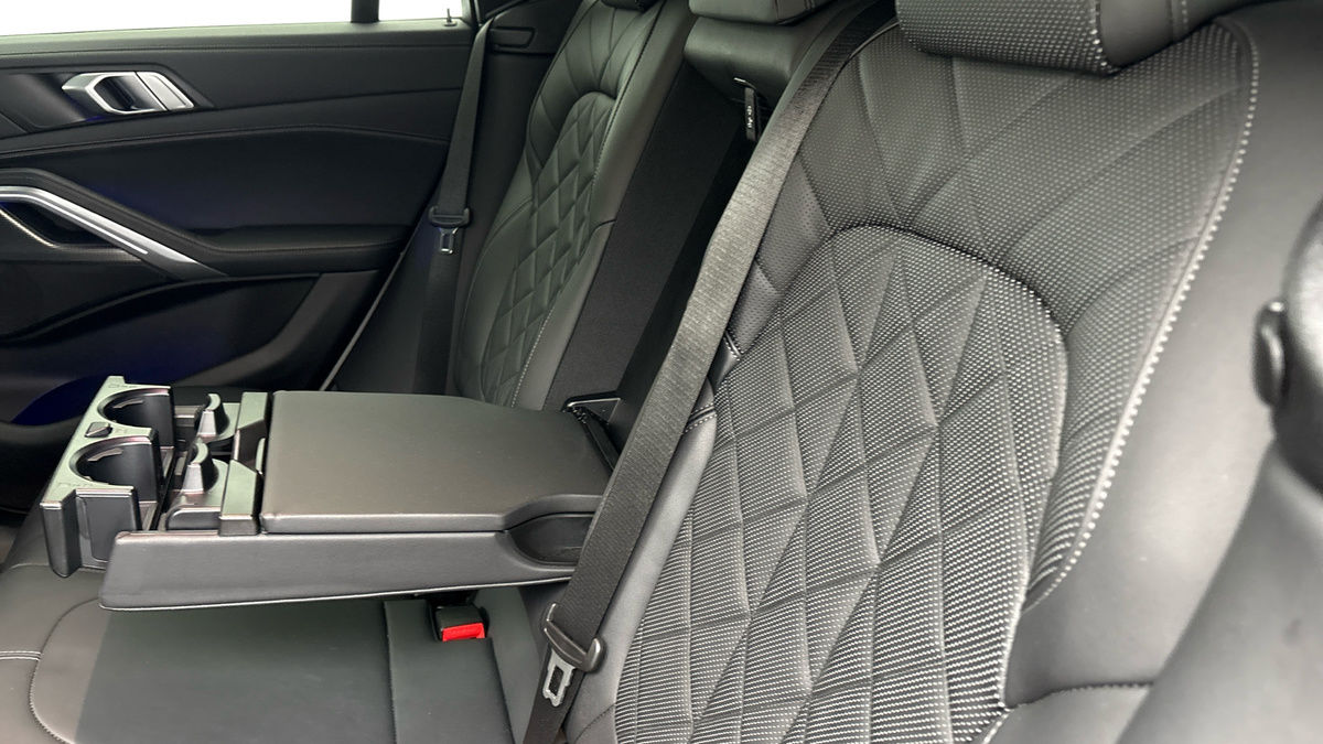 BMW X6 Image 9