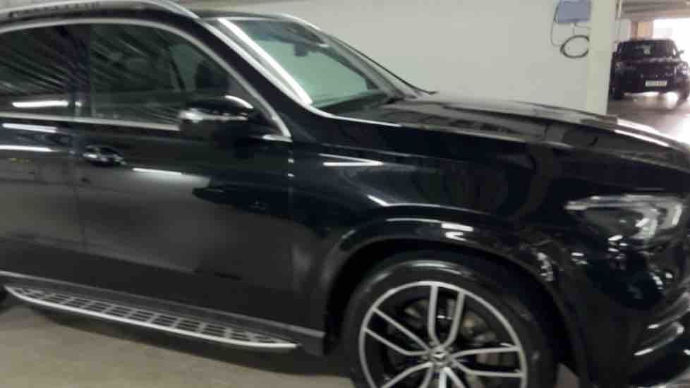 More views of Mercedes-Benz GLE