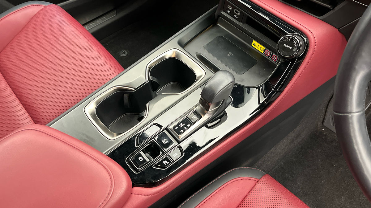 Lexus NX Image 6