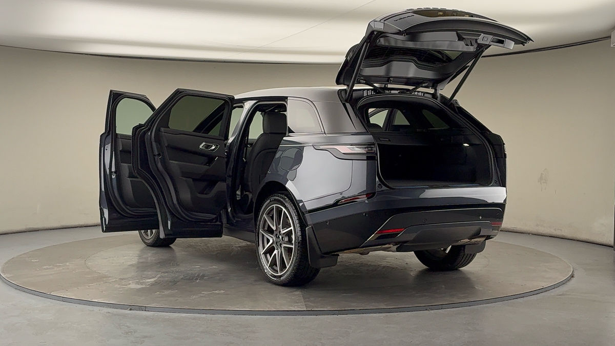 Land Rover Range Rover Velar Image 23