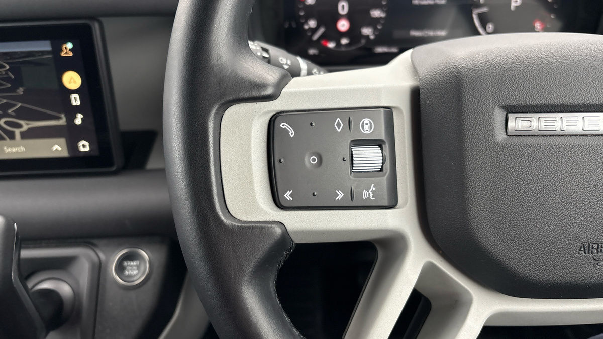 Land Rover Defender 90 Urban Image 13