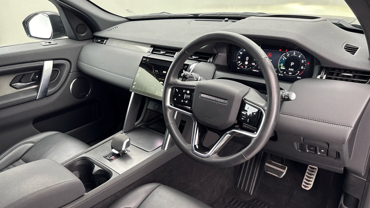 Land Rover Discovery Sport Image 5