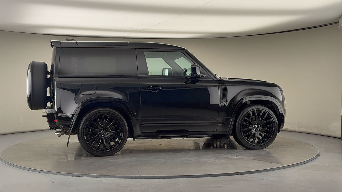 More views of Land Rover Defender 90