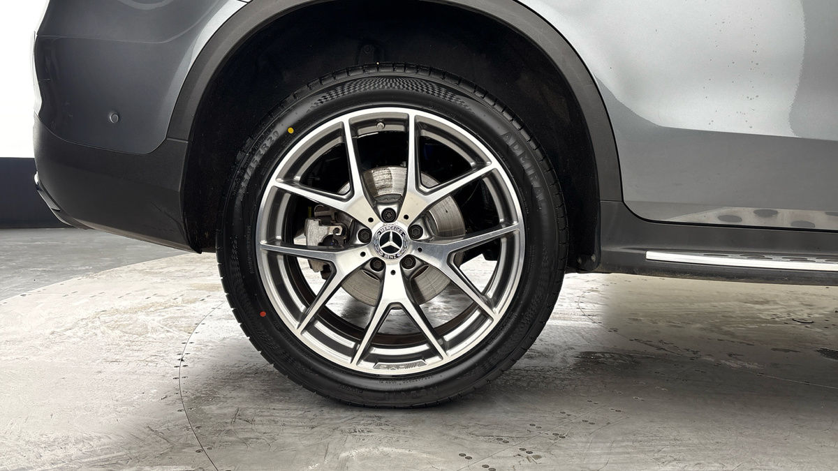 Mercedes-Benz GLC Image 10