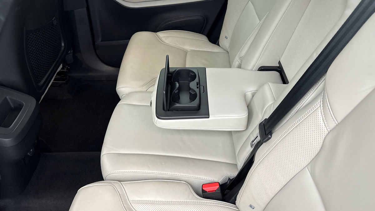 Volvo XC90 Image 9