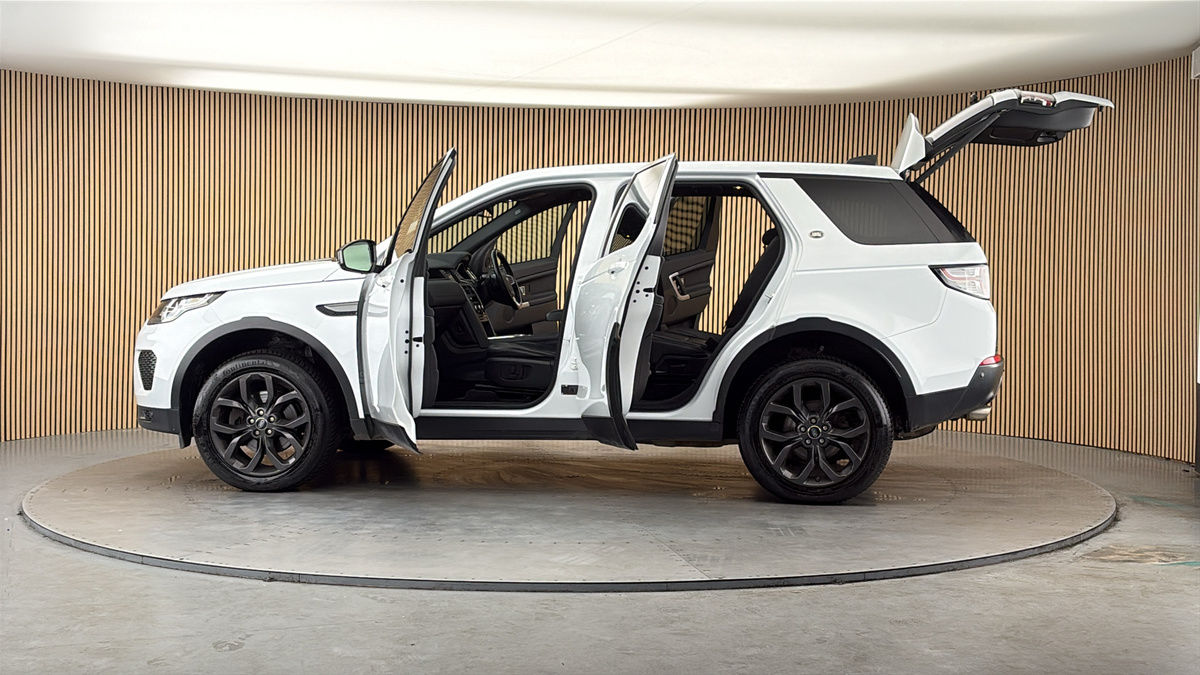 More views of Land Rover Discovery Sport