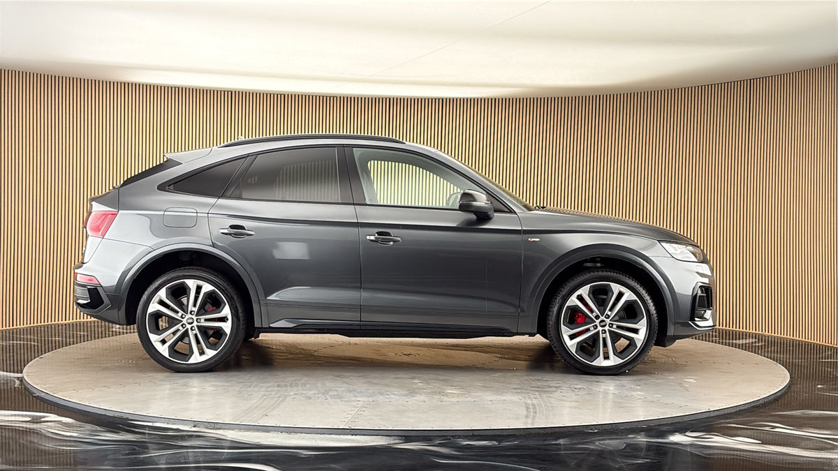More views of Audi Q5