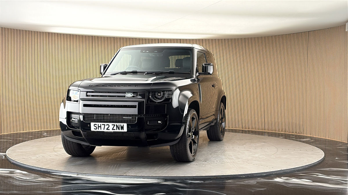 More views of Land Rover Defender 90