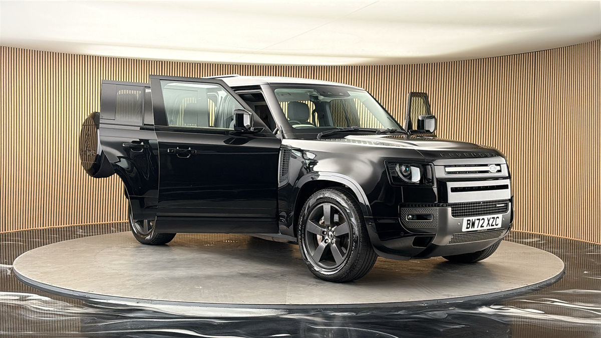 More views of Land Rover Defender 110