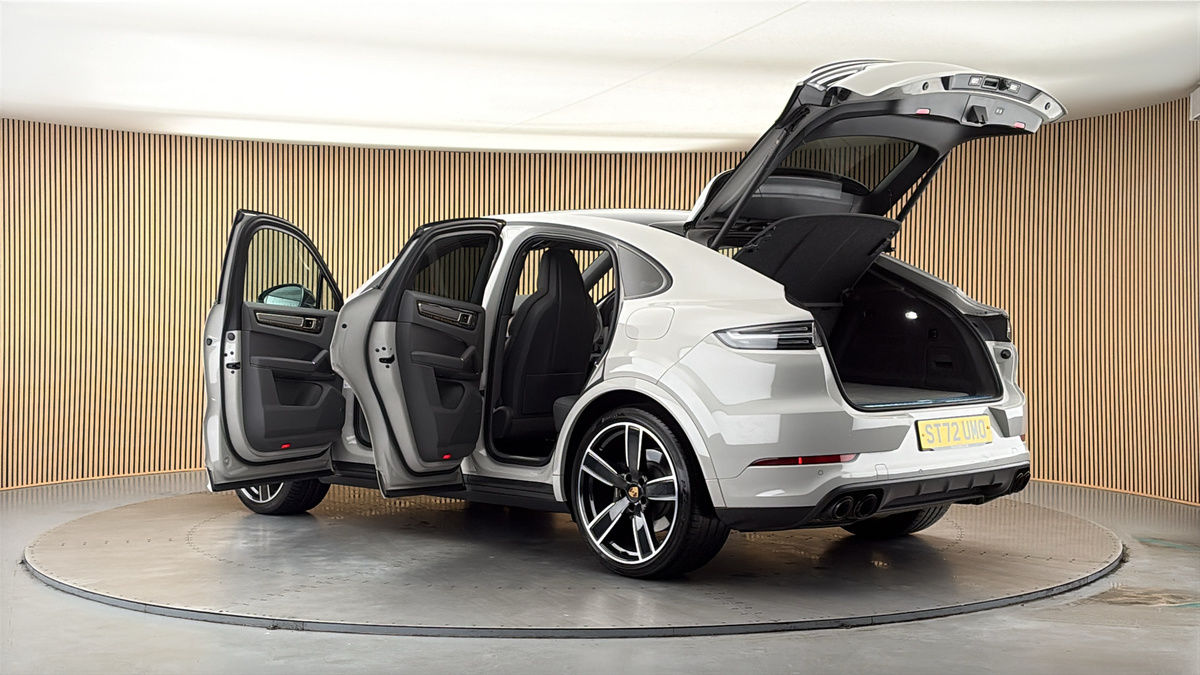 More views of Porsche Cayenne