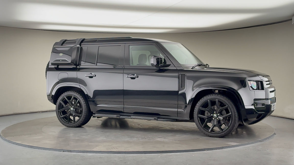 More views of Land Rover Defender 110