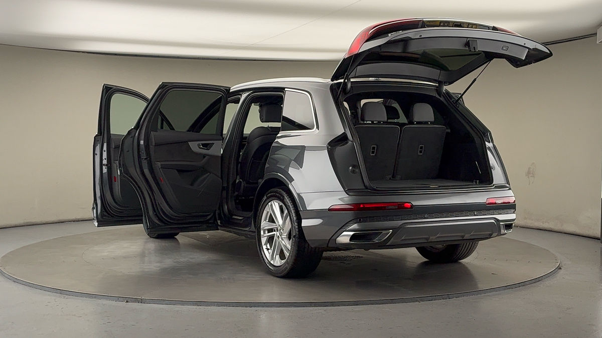 Audi Q7 Image 23