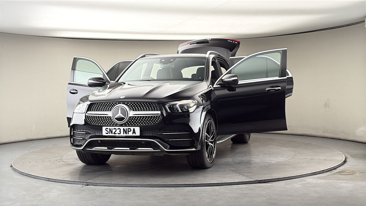 More views of Mercedes-Benz GLE